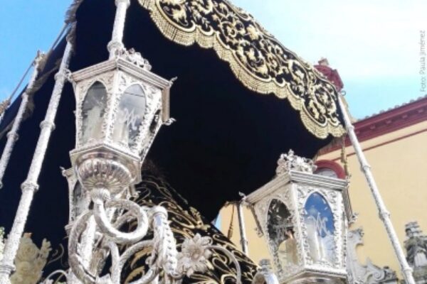 II concurso de fotografía cofrade morado y negro