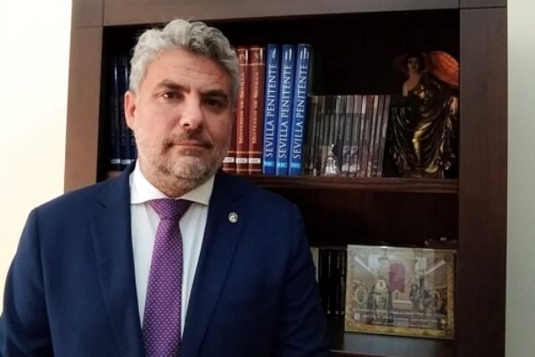 PREGONERO DE LA SEMANA SANTA DE PARADAS 2023